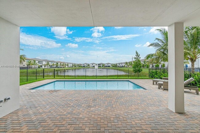 Foto del edificio - 8044 Laurel Falls Dr