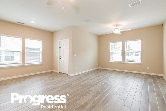 Building Photo - 1326 Grassland Ave