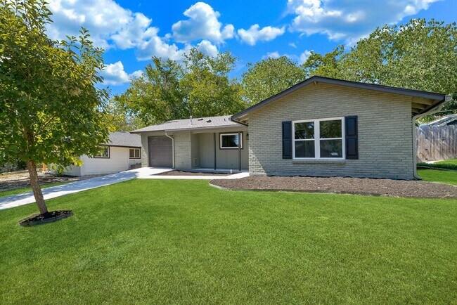 Building Photo - 6810 Bryn Mawr Dr