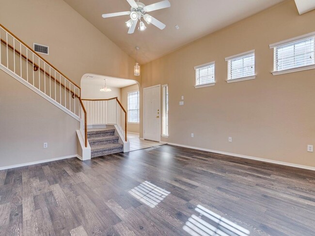Building Photo - 9201 Brodie Ln