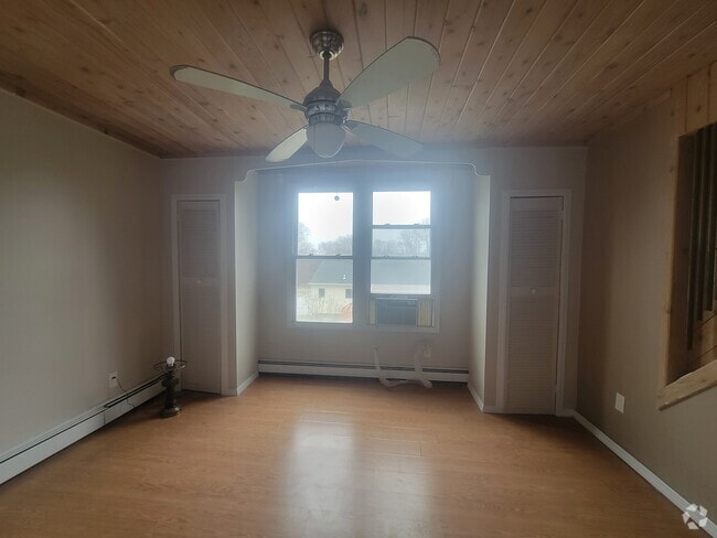 Building Photo - 22 Loughlin Dr