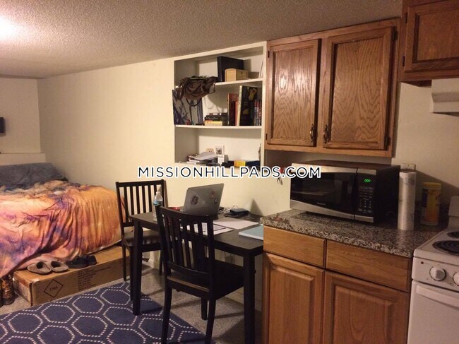 Building Photo - 8 Wait St