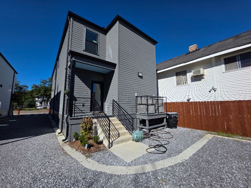 Foto principal - 2431 Franklin Ave