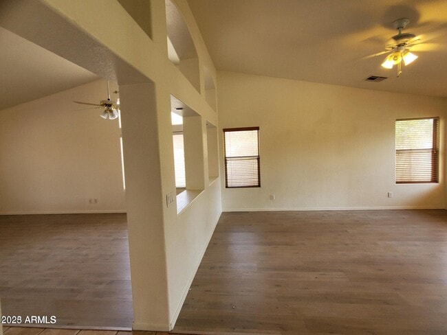 Foto del edificio - 1853 E Shannon St