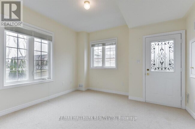 Building Photo - 15 Old Colony Rd