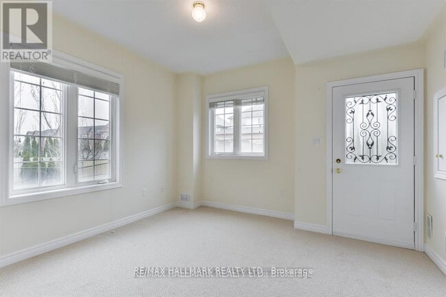 Photo du bâtiment - 15 Old Colony Rd