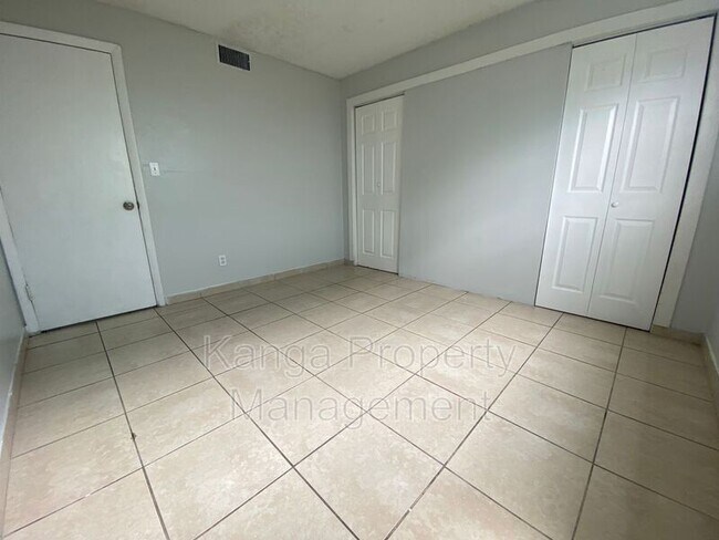 Foto del edificio - 3204 Louisiana Ave