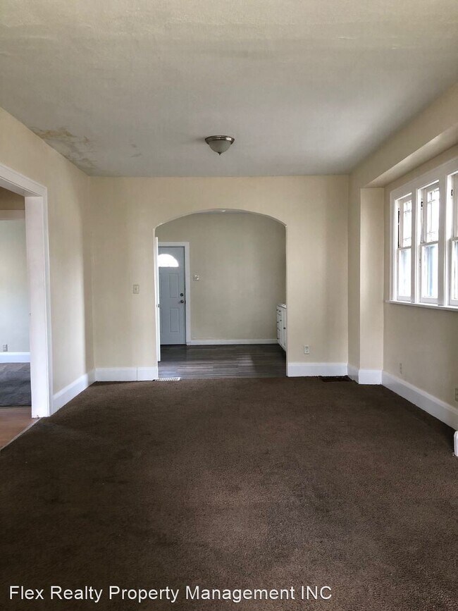 Foto del edificio - 3 br, 2 bath House - 33 EAST HUDSON ST