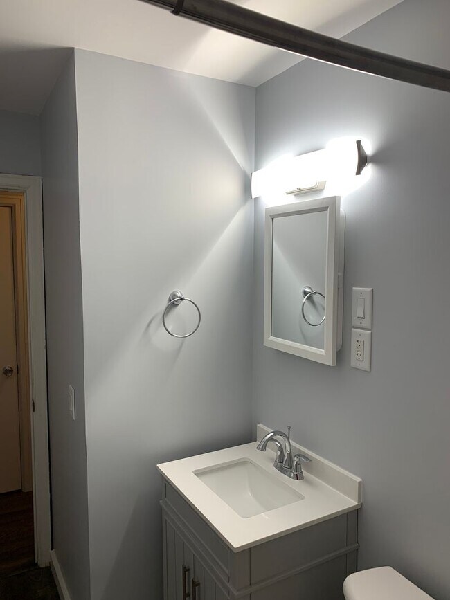 Foto del edificio - 3B/1B House for Rent