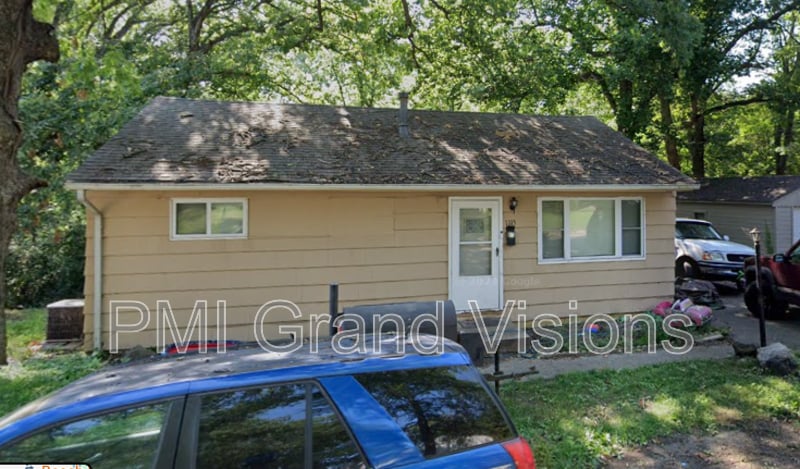 Primary Photo - 1115 Indiana Ct