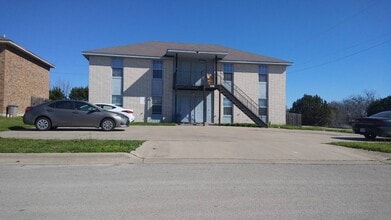 Building Photo - 1621 Inca Dr