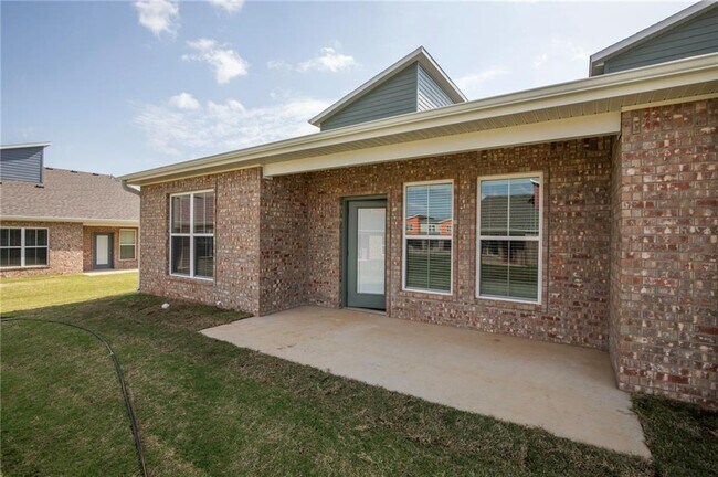 Building Photo - 907 Seaborn Way