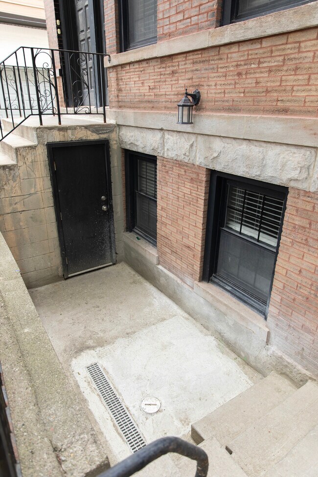 outdoor space on the street-side of the apartment - 2246 W Charleston St