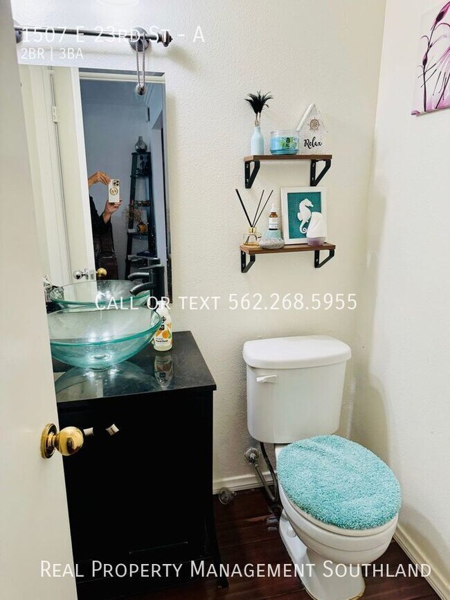 Foto del edificio - End Unit 2/3 Townhome with Garage