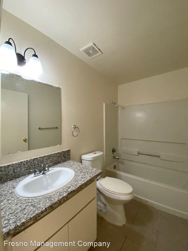 Building Photo - 4420-4422 E Sierra Madre Ave