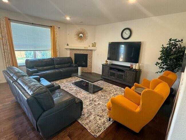 Foto del edificio - Charming 4BR House in Parker – Dove Village