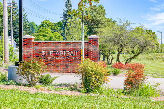 Foto del edificio - Abigail Senior