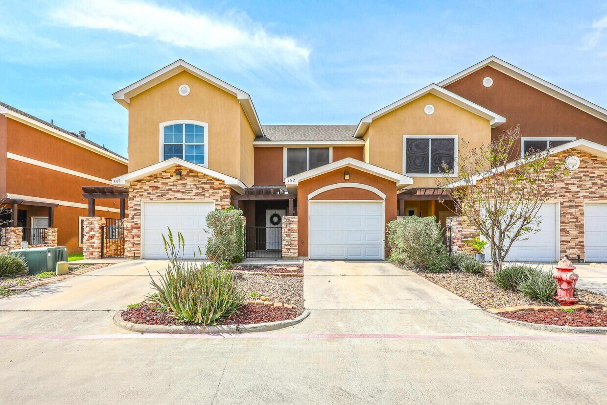 Primary Photo - 2619 San Isidro Pkwy