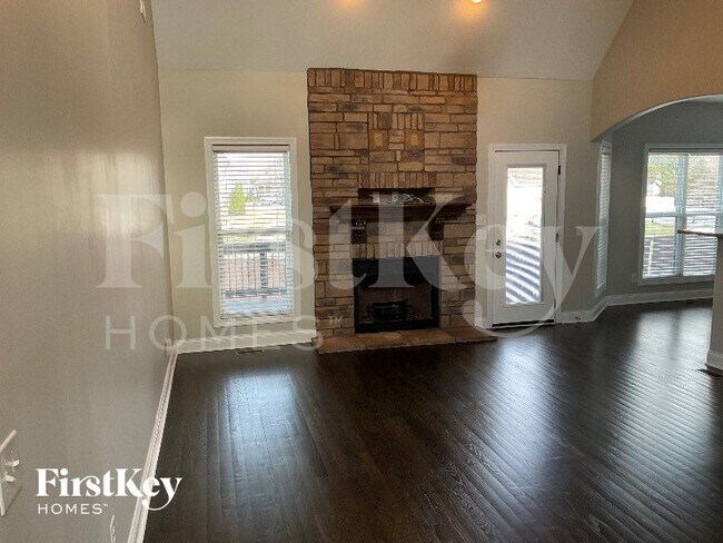 Building Photo - 2221 Ellington Gait Dr