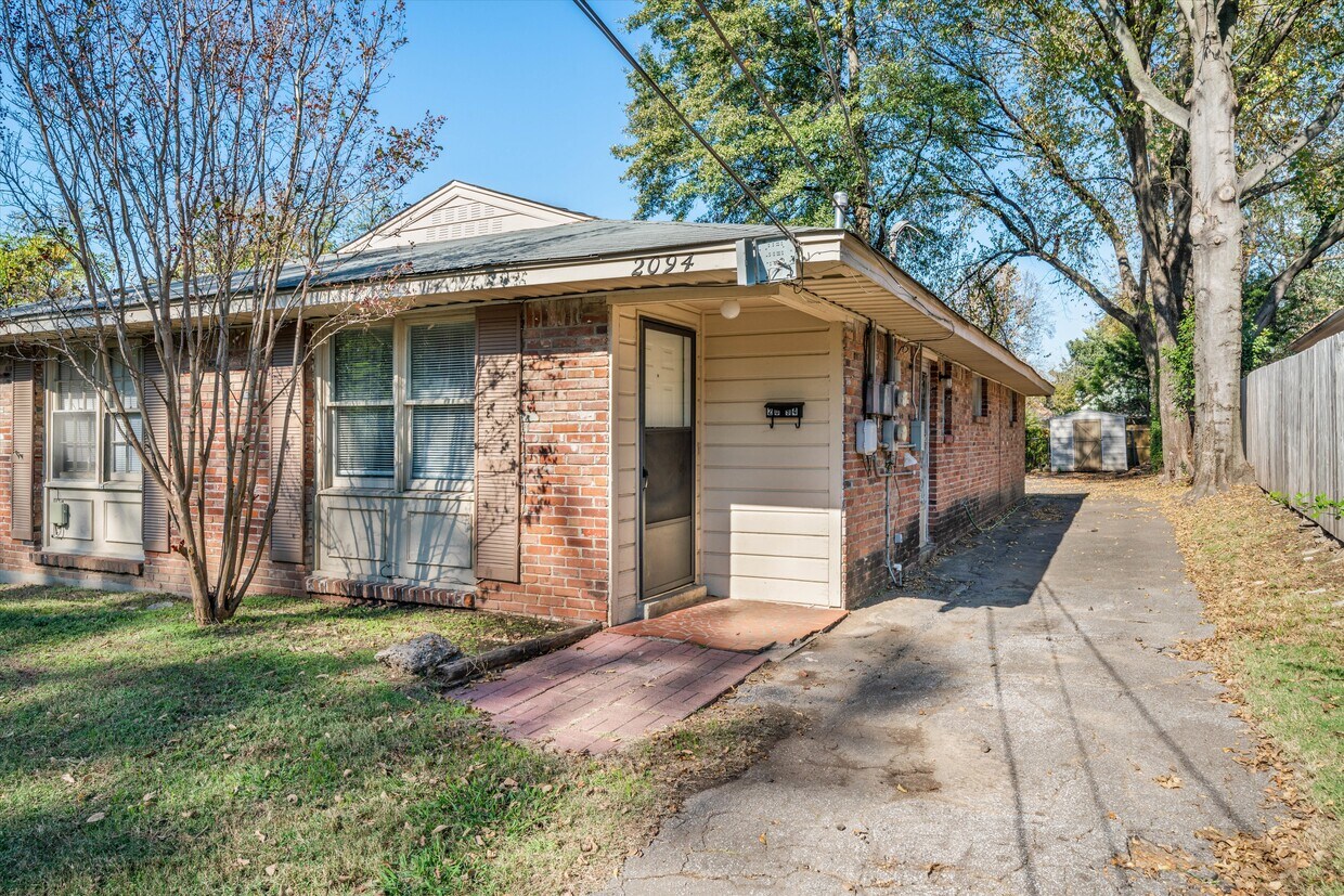 Primary Photo - 2094 Harbert Ave