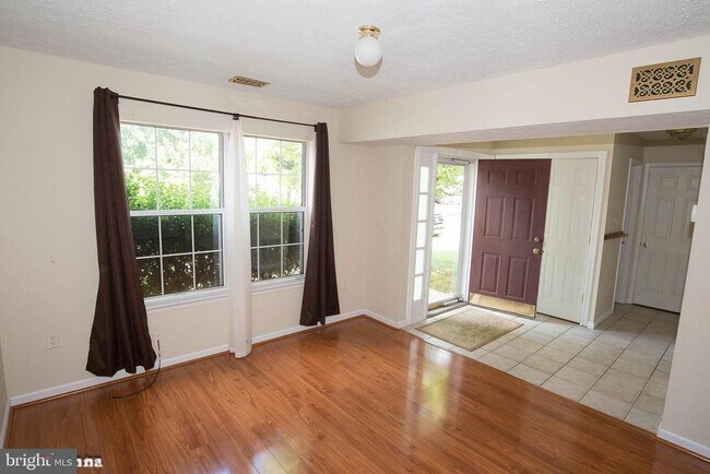 Building Photo - 6128 Hoskins Hollow Cir