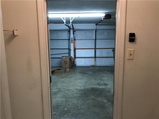 Building Photo - 204 Moonraker Dr
