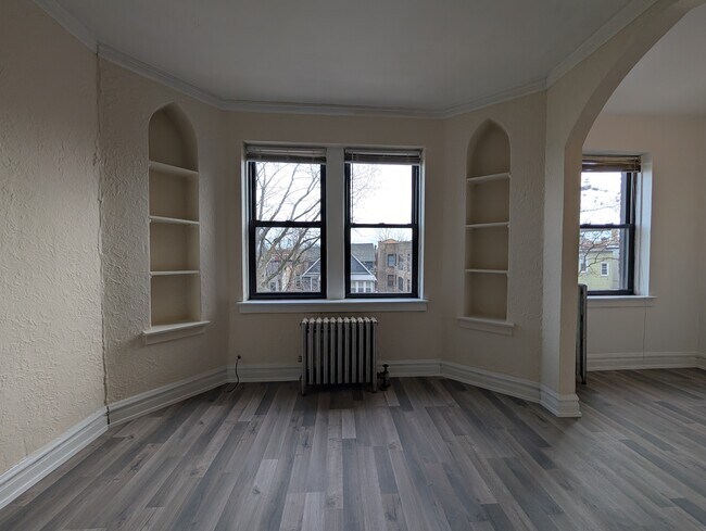 Foto del edificio - 4831 N Damen Ave