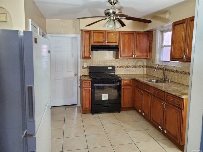 Foto del edificio - 1002 E 53rd St