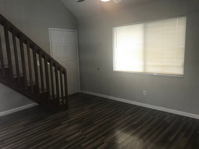 Foto del edificio - 400 Ponderosa Ave