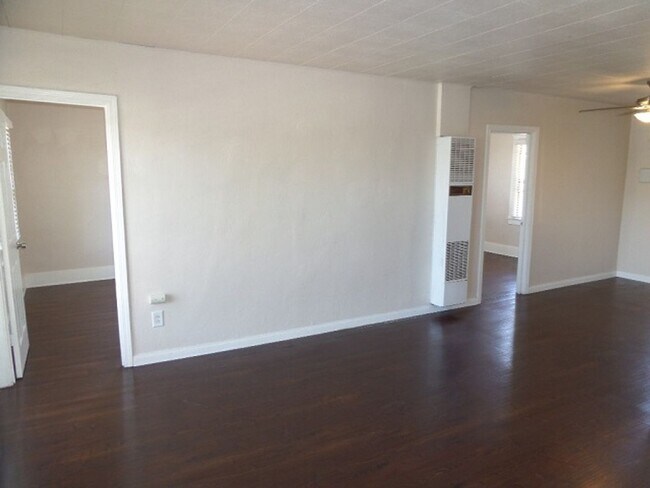 Foto del edificio - 2 bedroom 1 bathroom Craftsman Home locate...