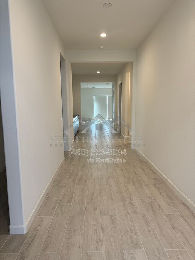 Building Photo - 6132 S Veneto