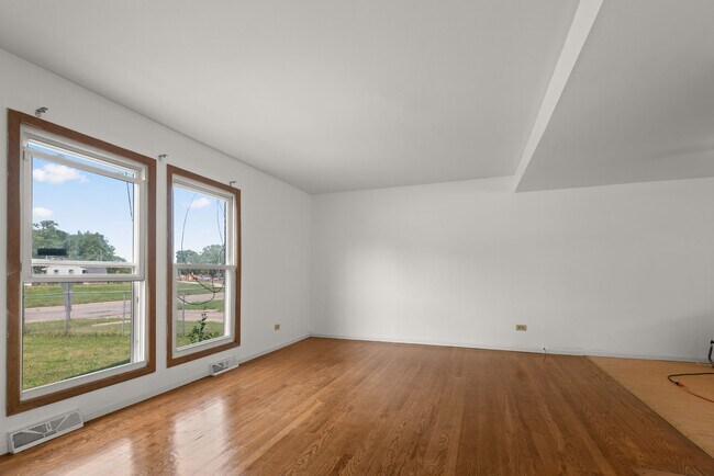 Foto del edificio - 1219 Broadway Avenue