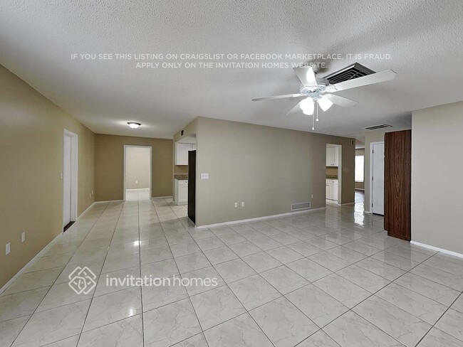 Foto del edificio - 8900 Phyliss Ave