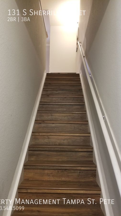 Foto del edificio - HIGHLY DESIRABLE WESTSHORE TOWNHOUSE