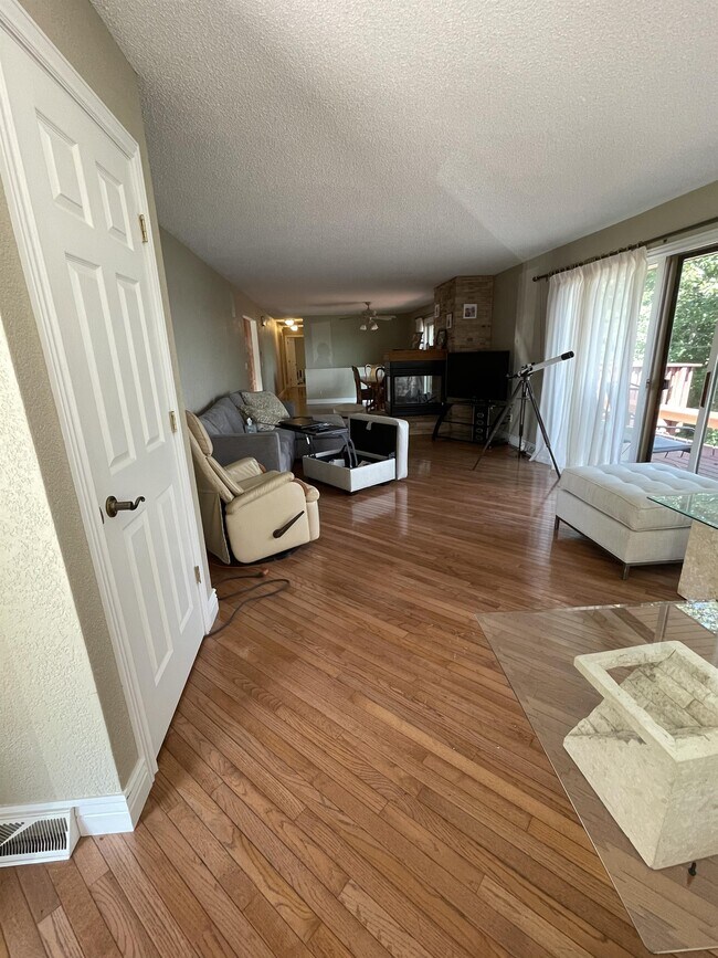 Building Photo - 22645 Starview Dr