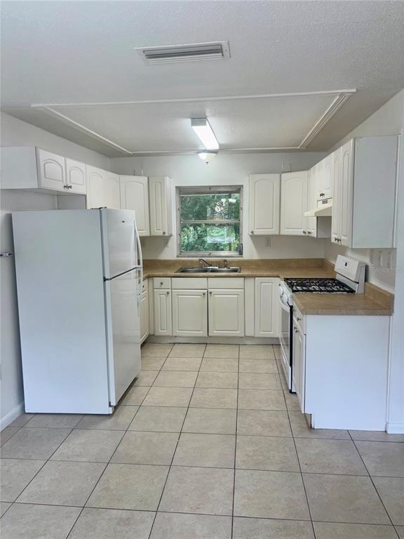 Building Photo - 13 Bahia Way