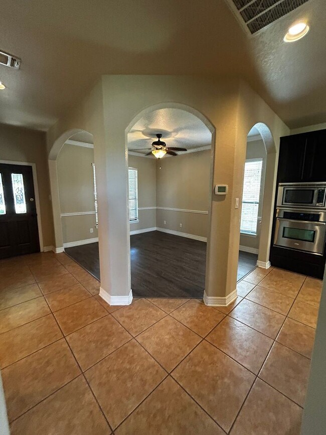 Building Photo - Beautiful Home for rent in Stillwater Ranch