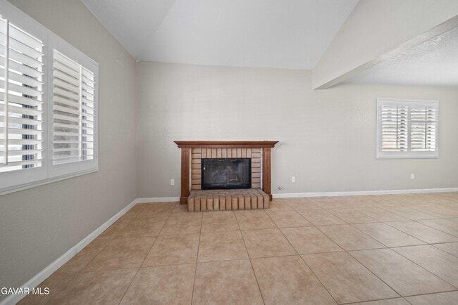 Building Photo - 43007 Pearlwood Dr