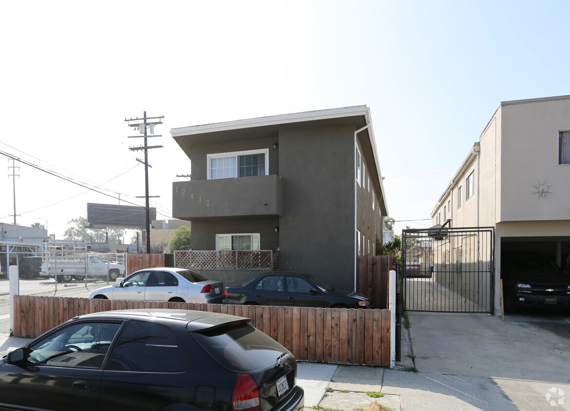 Building Photo - 12412 Greene Ave