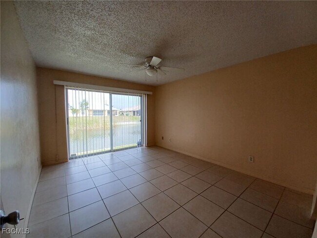 Foto del edificio - 923 Gleason Pkwy