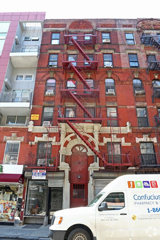 Foto del edificio - 245 Broome St