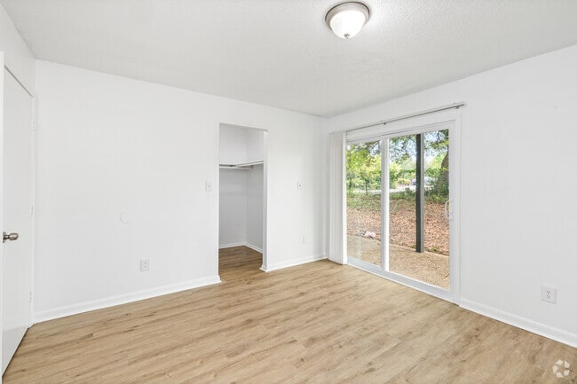 1BR, 1BA - 772SF - Bedroom - Willowbrook