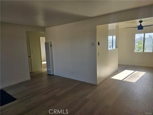 Foto del edificio - 554 E Hurst St