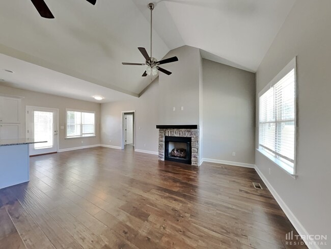 Building Photo - 512 Poplar Bend Dr