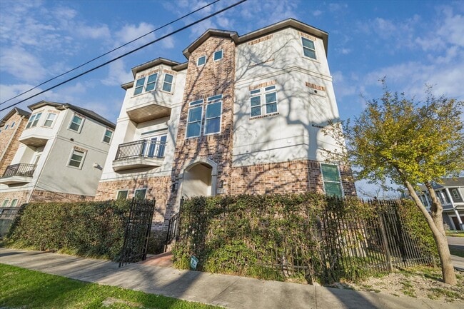 Foto del edificio - 1003 E 28th St