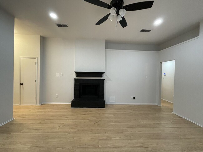 Foto del edificio - 5600 Northstar Ln