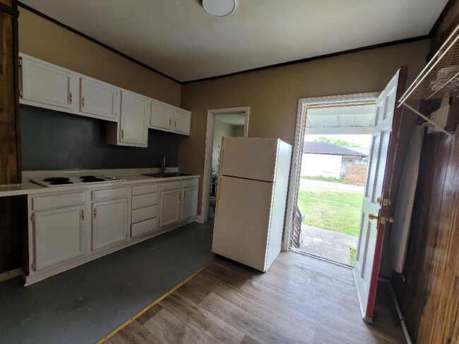 Foto del edificio - 1107 Odeon St