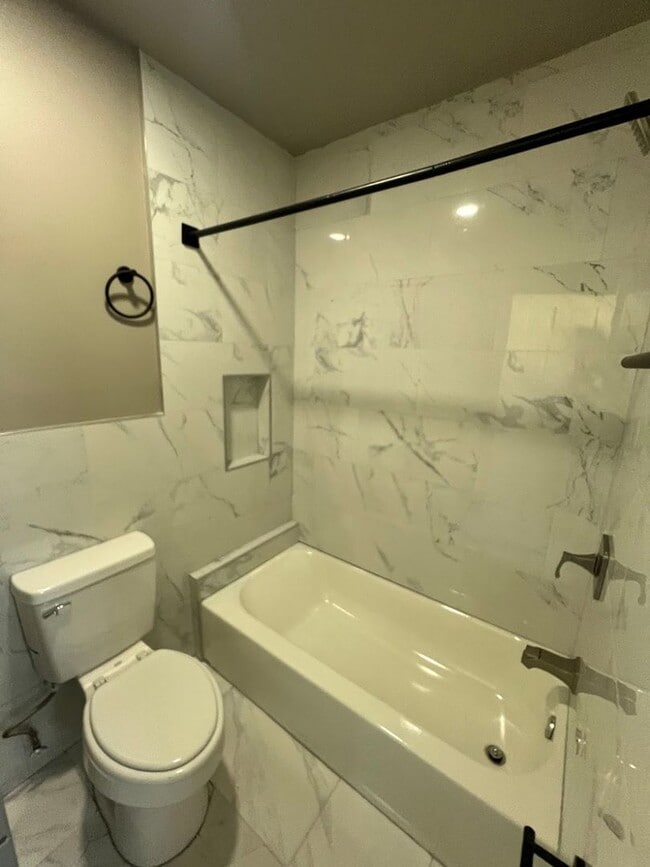 Foto del edificio - 648 S 17th St