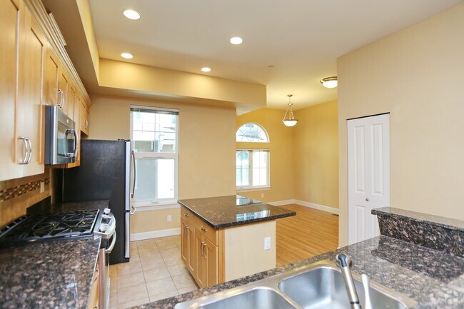 4HAB, 3.5BA - 2,065 ft² - Milano Townhomes