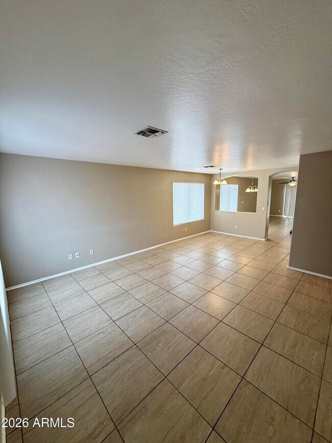 Building Photo - 1622 S 229th Ave